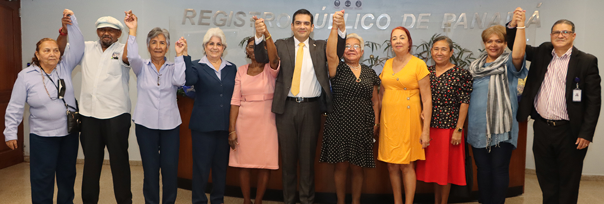 El Registro Público de Panamá honra la trayectoria de colaboradores que se acogieron al Programa de Retiro Voluntario