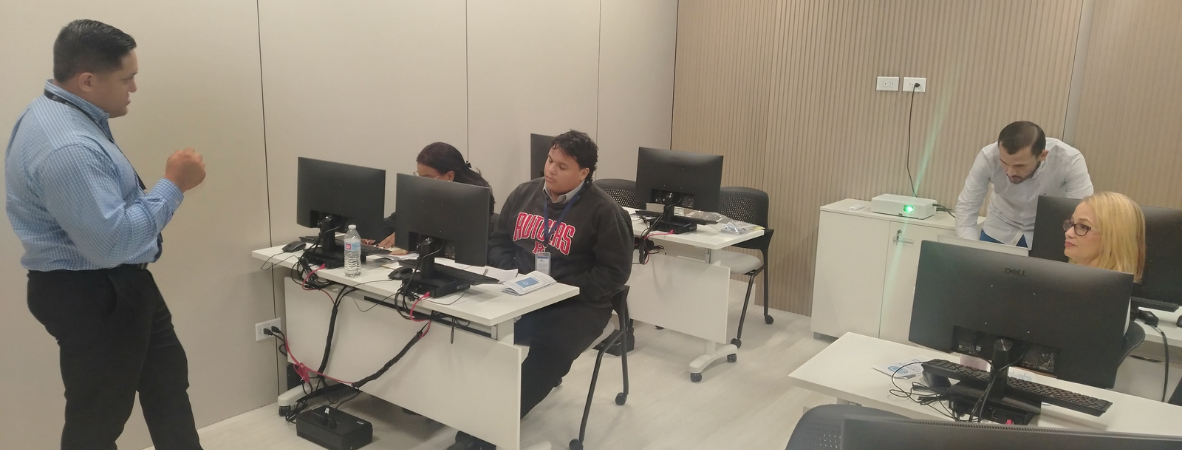 Capacitamos a personal del Centro de Atención Ciudadana 311
