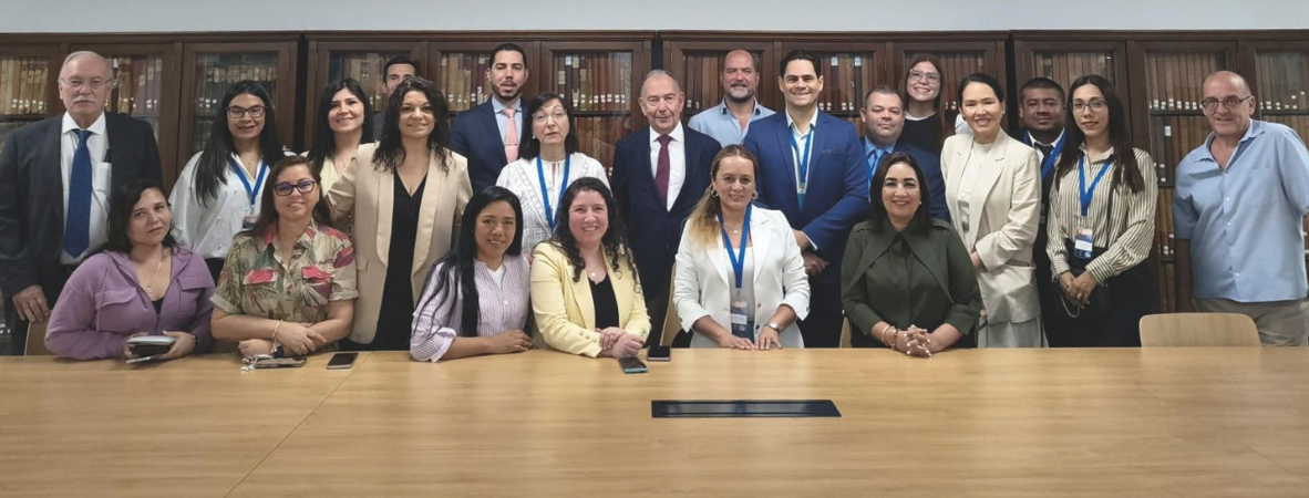 Registro Público fortalece formación académica de sus colaboradores